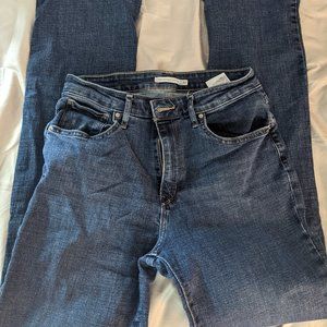 Like New Levi's 725 High Rise Bootcut Jeans